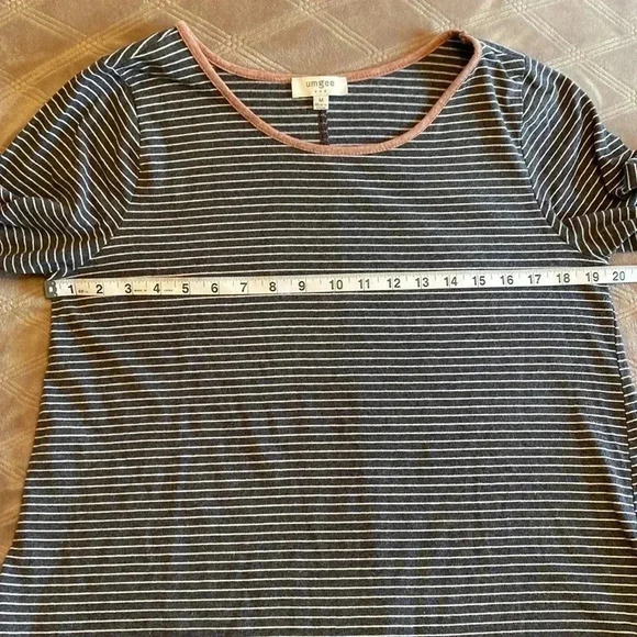 Umgee Gray & White Stripe Long Sleeve Top Brown Trim & Elbow Pads Size Medium. - Picture 9 of 12
